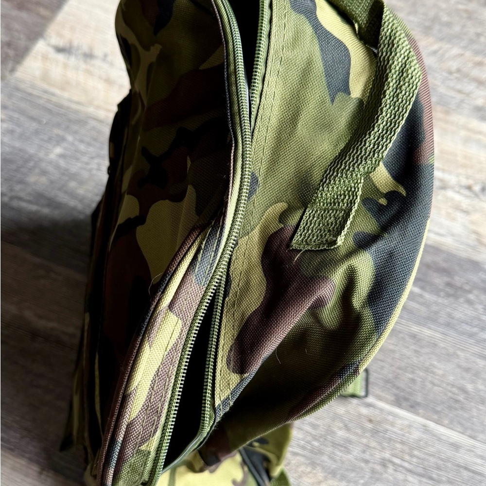 BWAP Green Camo Zip Backpack Bookbag - Picture 3 of 4